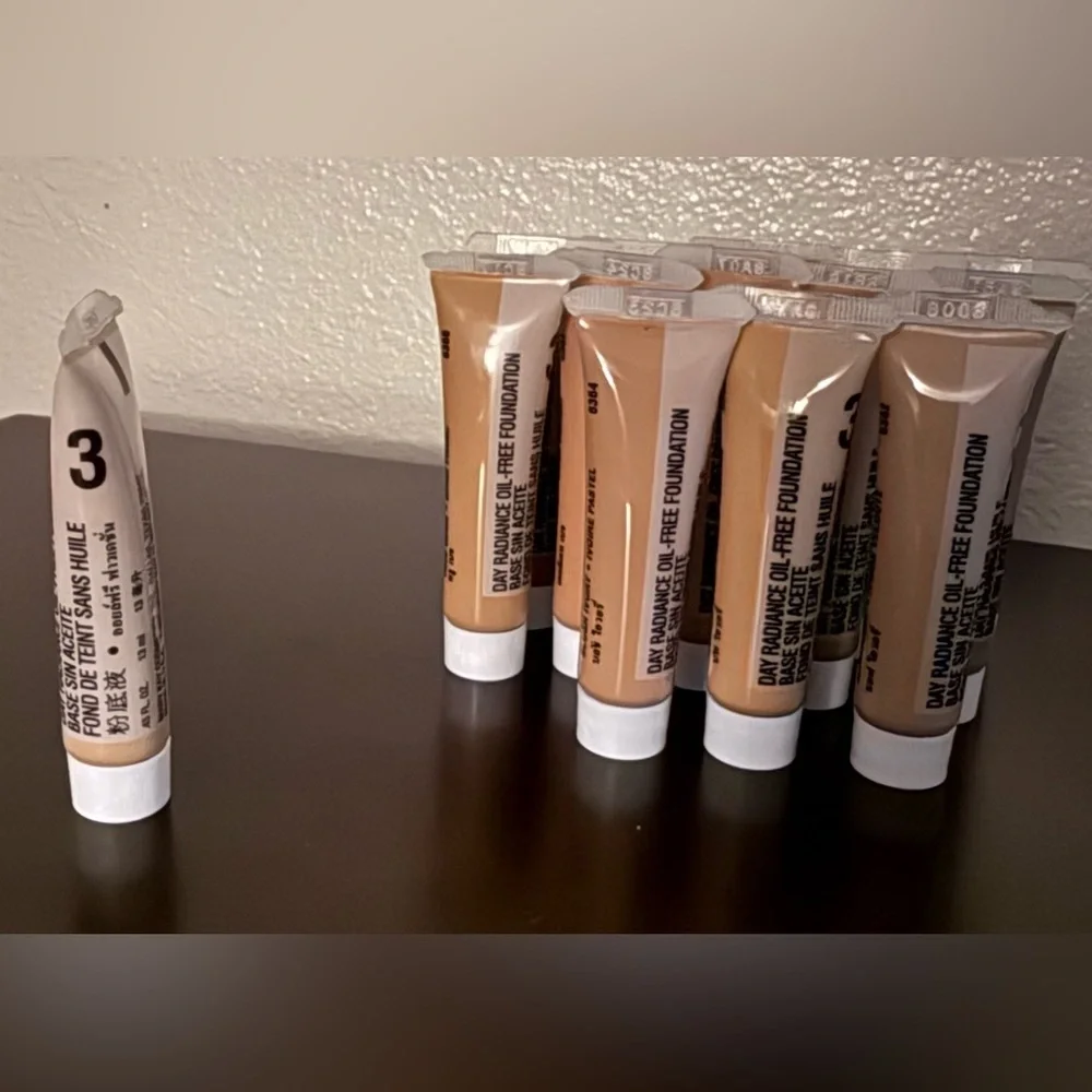 Mary Kay Day Radiance Cream Foundation | Oily Skin | Lightweight Matte Coverage